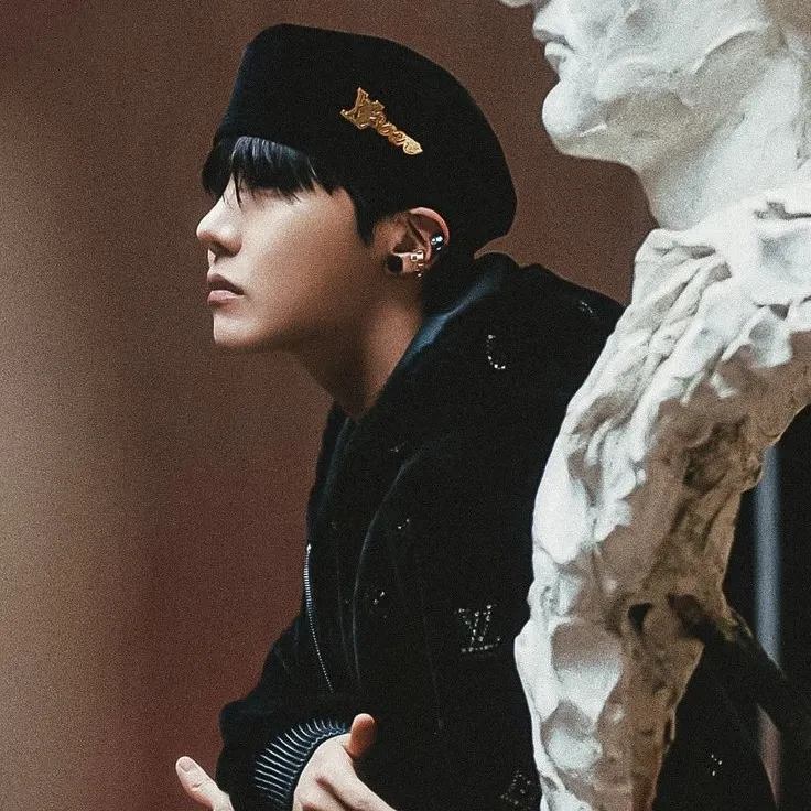 J-hope (防彈少年團)的最新照片