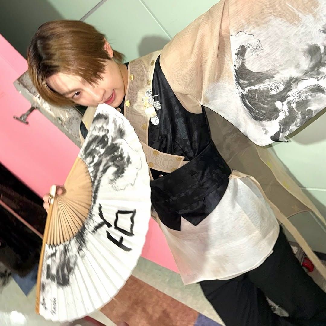 Recent activity shot of Hongjoong (ATEEZ)