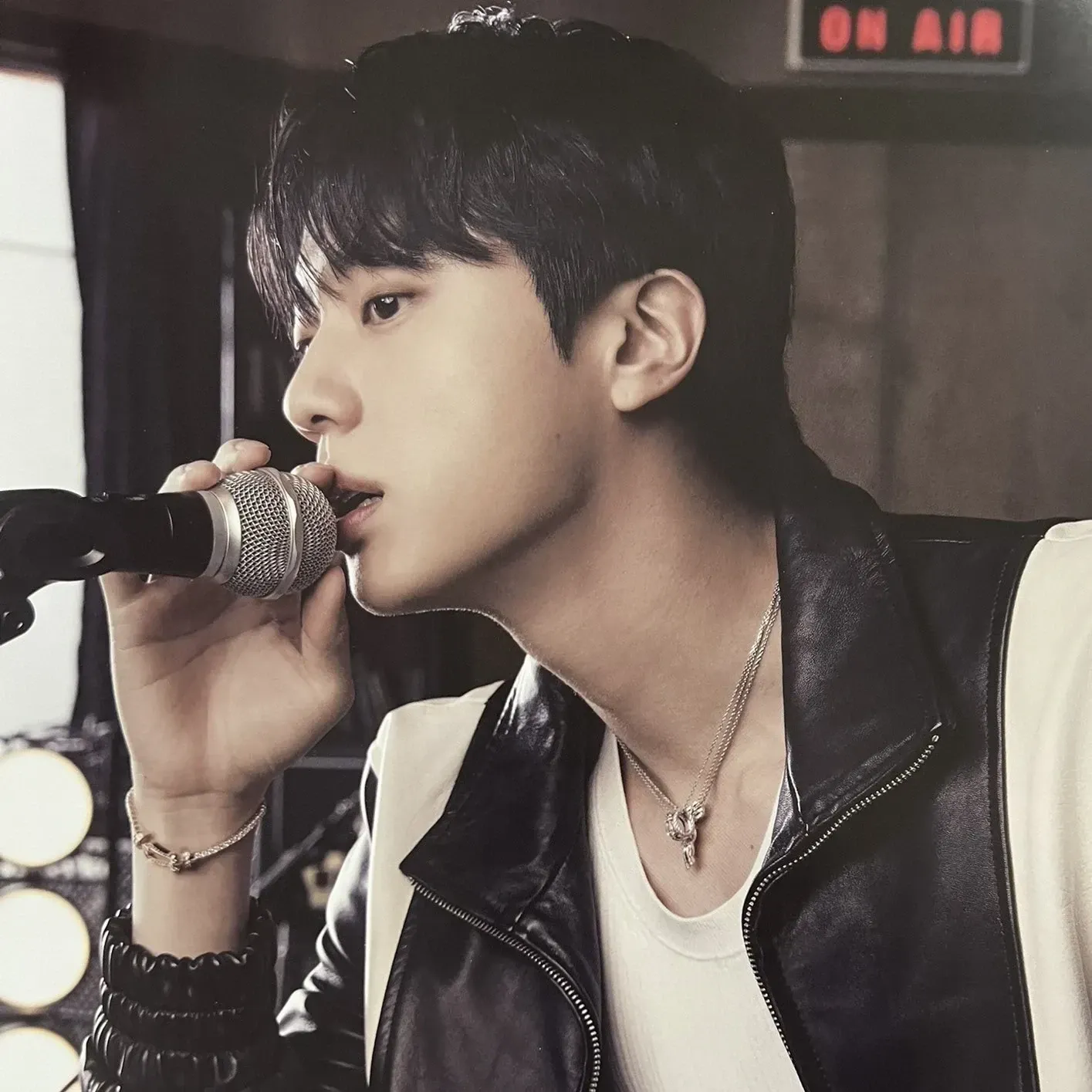 진 (방탄소년단)의 최신 사진