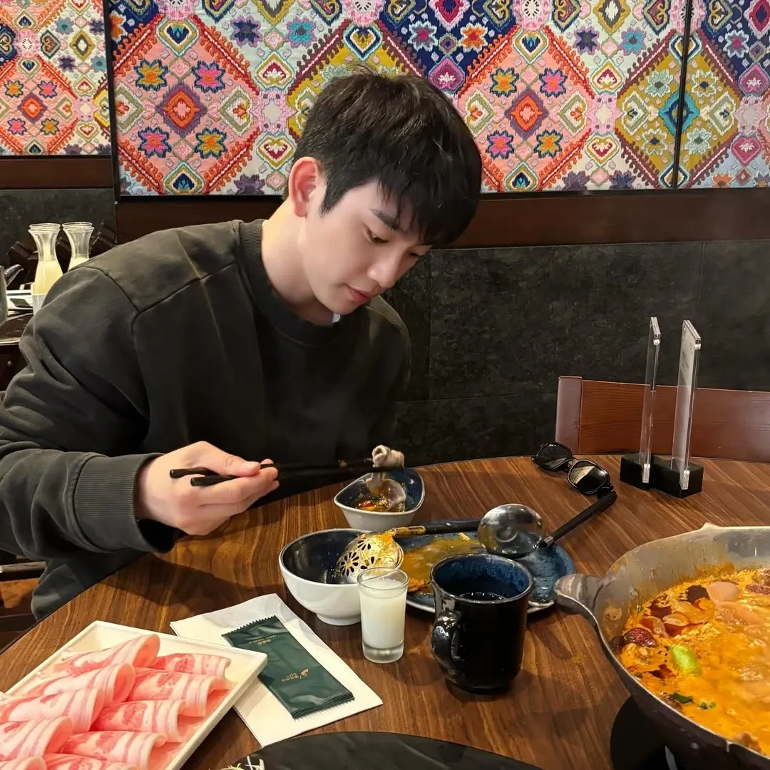 Recent activity shot of Jinyoung (GOT7)