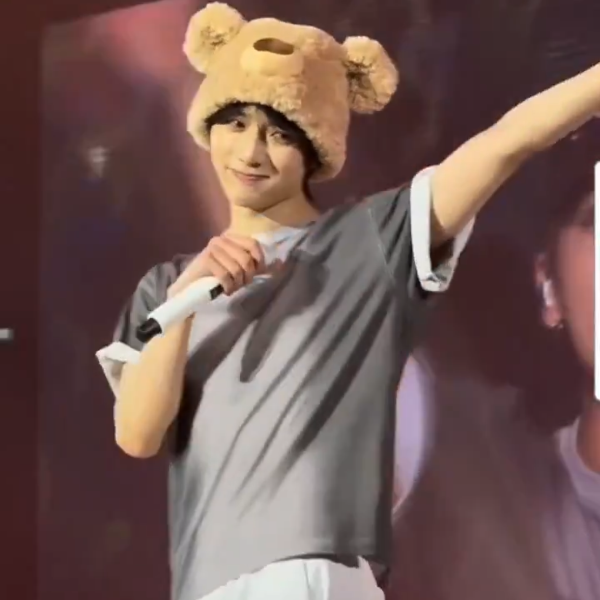 A moment captured by Beomgyu (TOMORROW X TOGETHER)'s fan