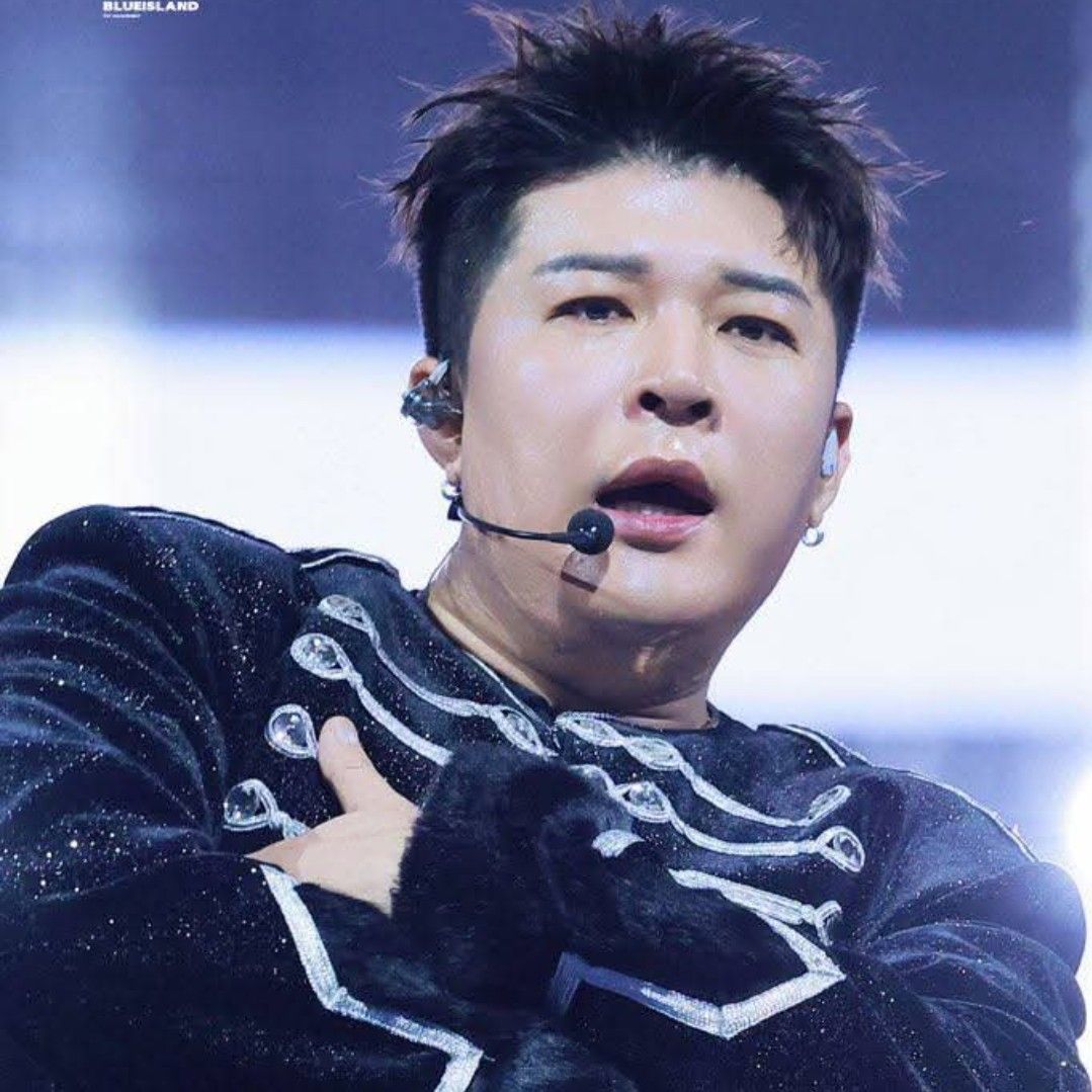 Behind-the-scenes cut of Shindong (Super Junior)