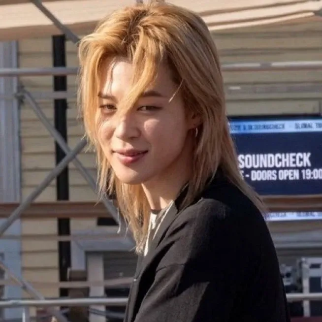 Foto aktivitas terbaru Jimin (BTS)