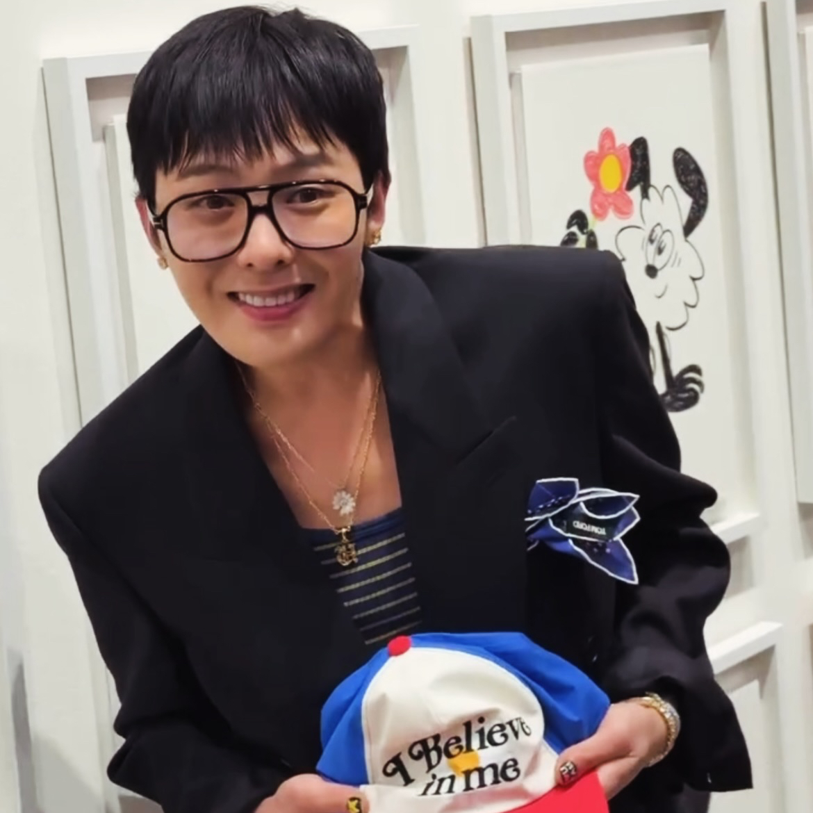 Behind-the-scenes cut of G-DRAGON (BIGBANG)