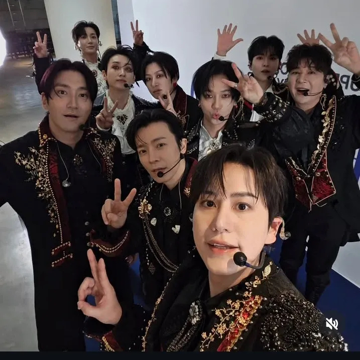Foto aktivitas terbaru Super Junior