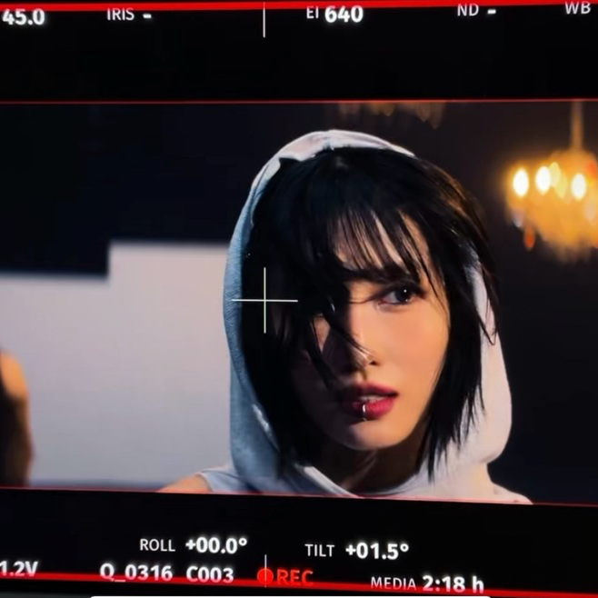 모모 (TWICE)의 최신 사진