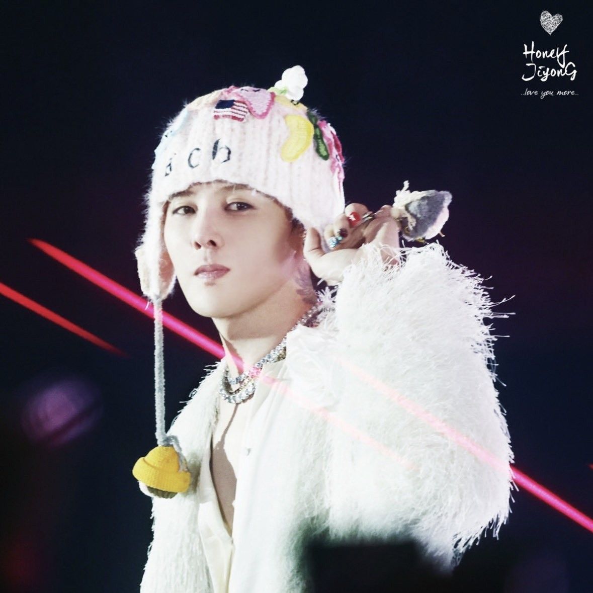 G-DRAGON (BIGBANG)の舞台裏ショット