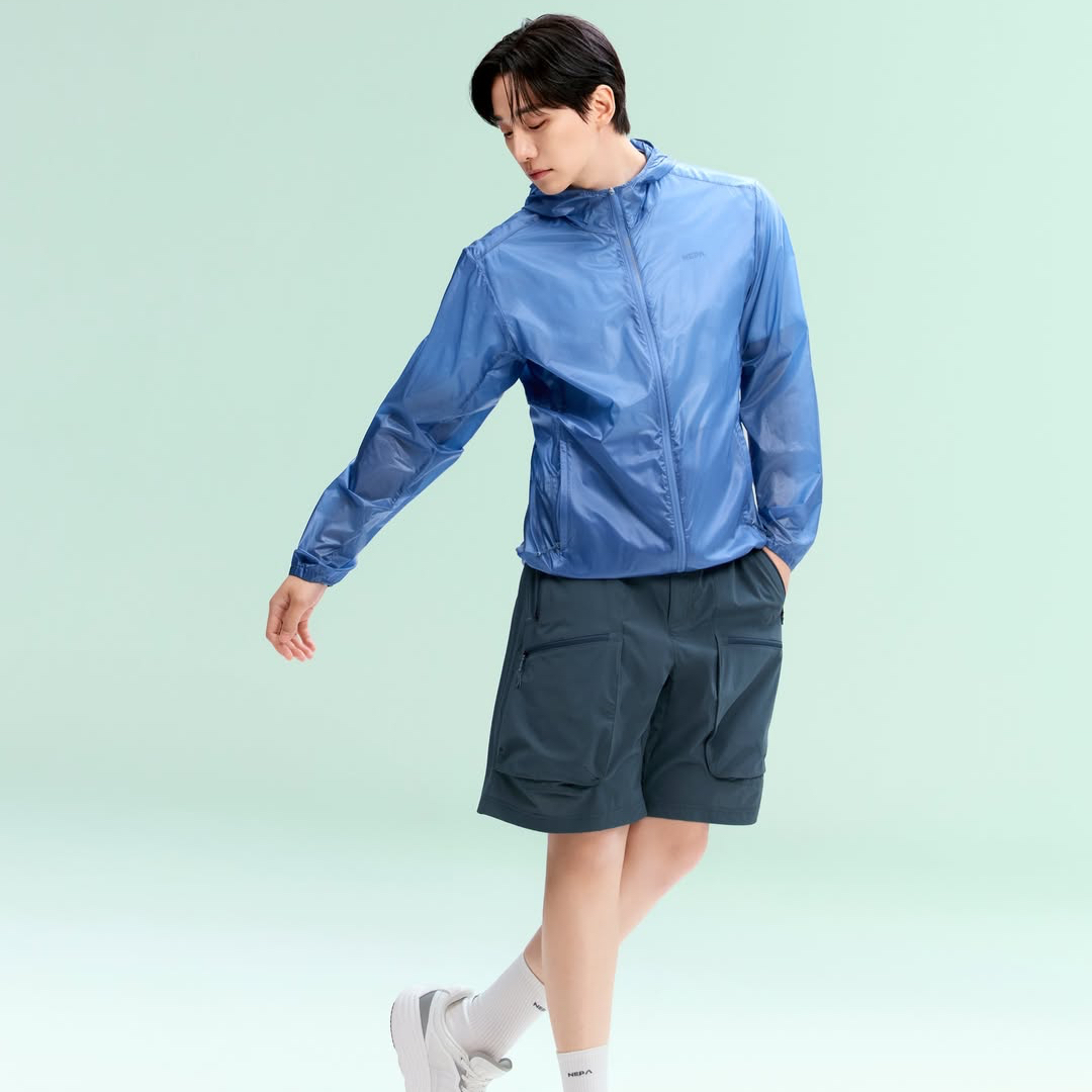 Behind-the-scenes cut of Junho (2PM)