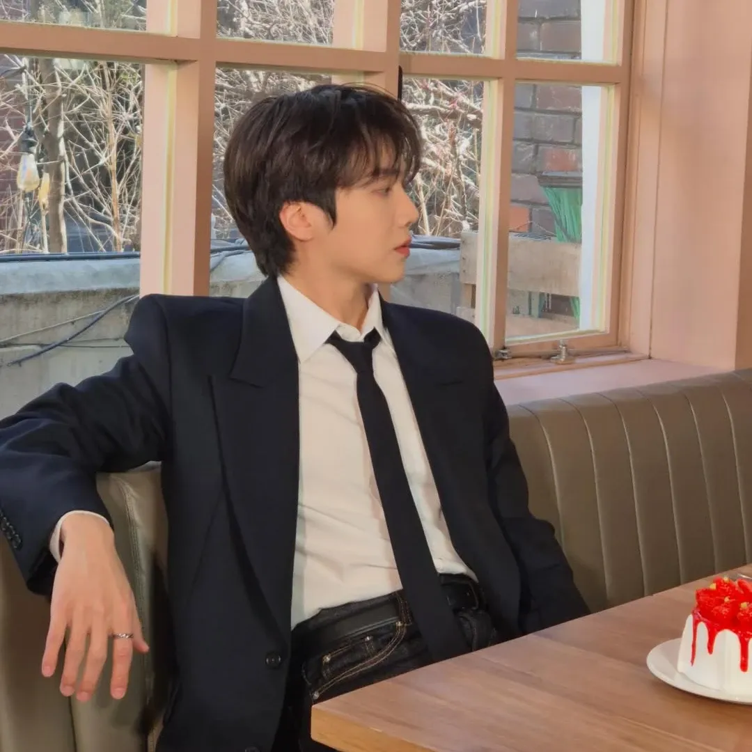 Recent activity shot of Jinho (PENTAGON)