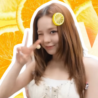 A moment captured by Mako (NiziU)'s fan