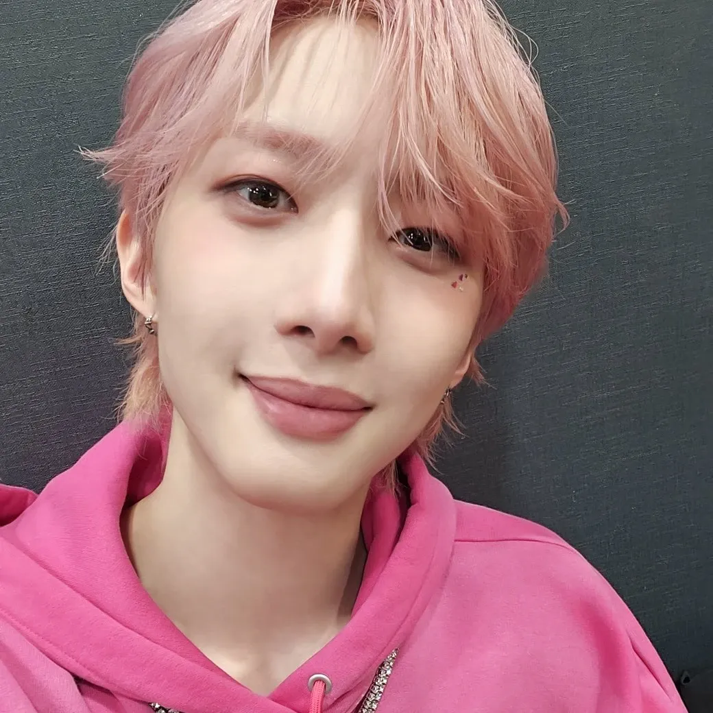 후이 (펜타곤) 최근 활동샷