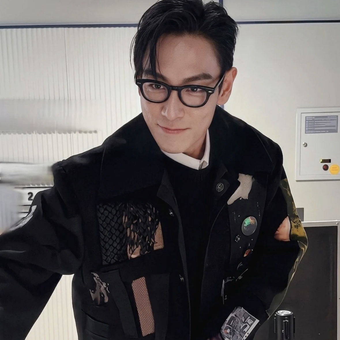 Behind-the-scenes cut of T.O.P