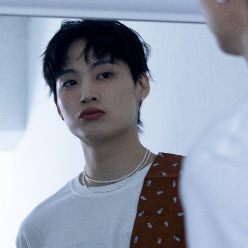 Behind-the-scenes cut of JAY B (GOT7)