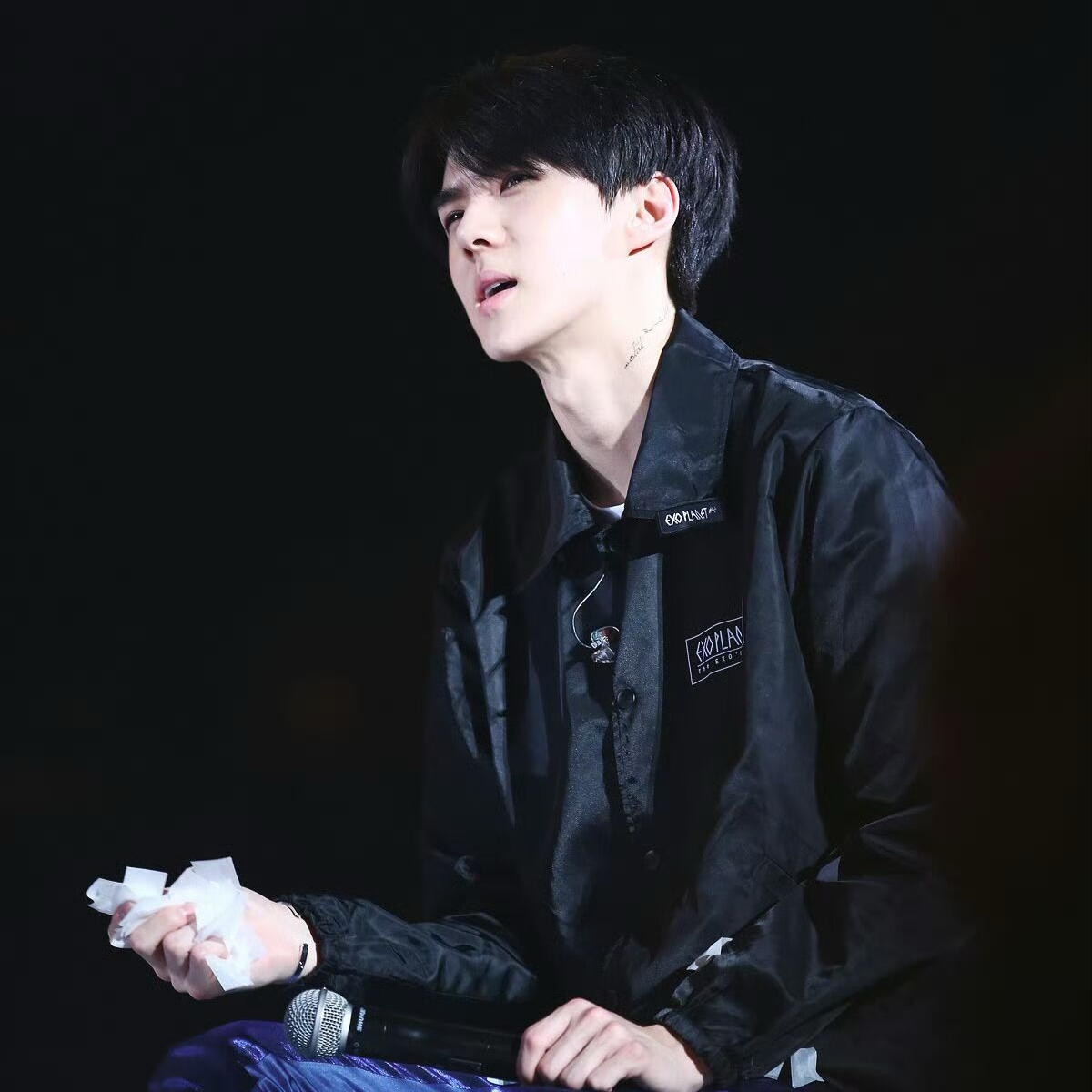 세훈 (EXO)의 비하인드 컷