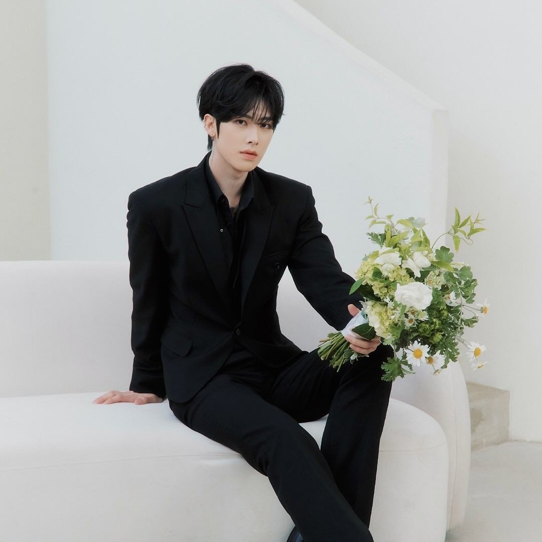 Recent activity shot of Ricky (ZEROBASEONE)