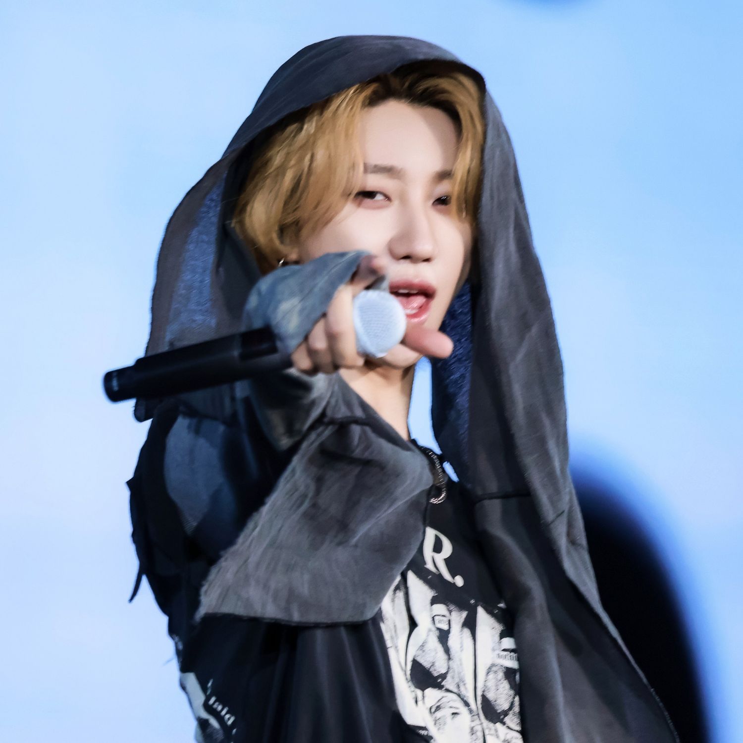 Behind-the-scenes cut of The 8 (SEVENTEEN)