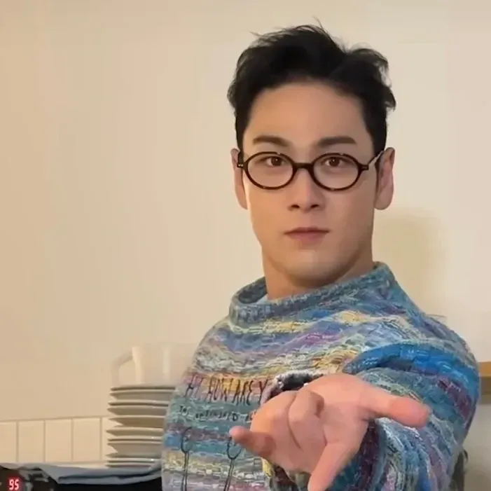 Latest photo of Baekho