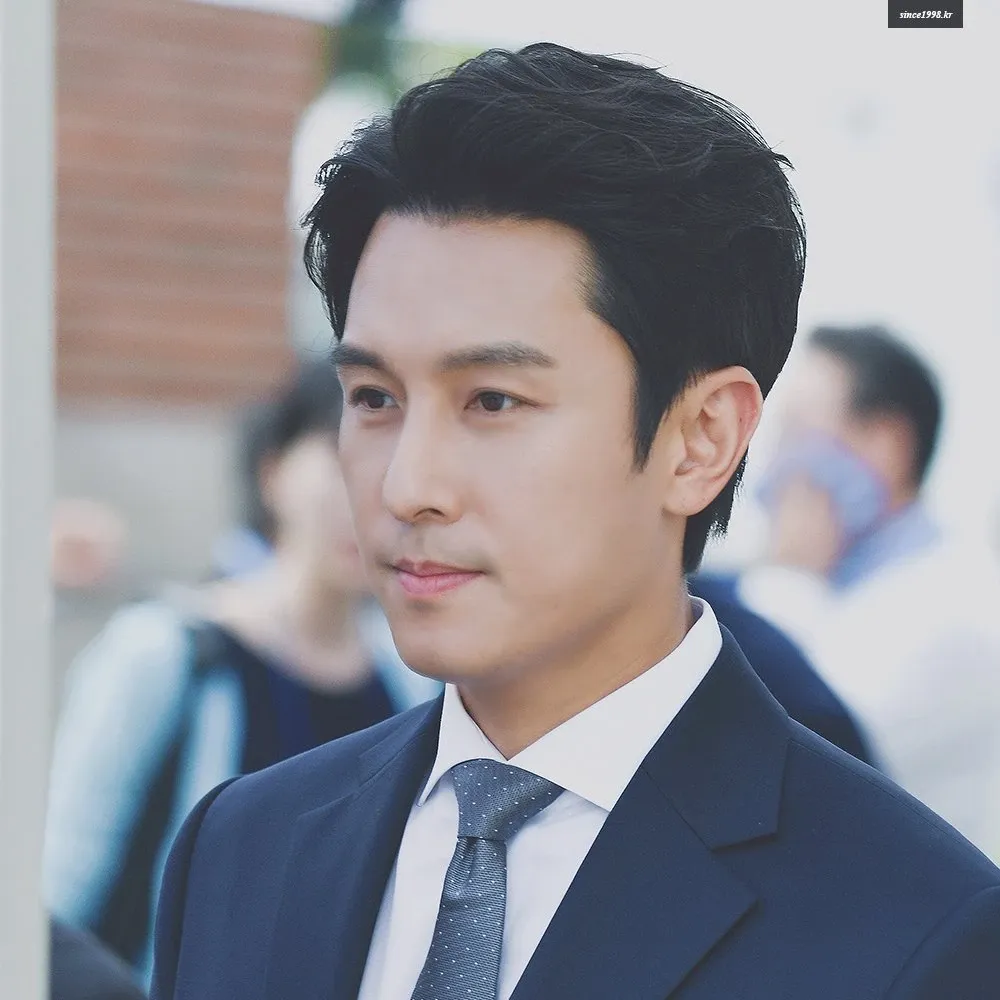 Behind-the-scenes cut of Kim Dongwan (SHINHWA)
