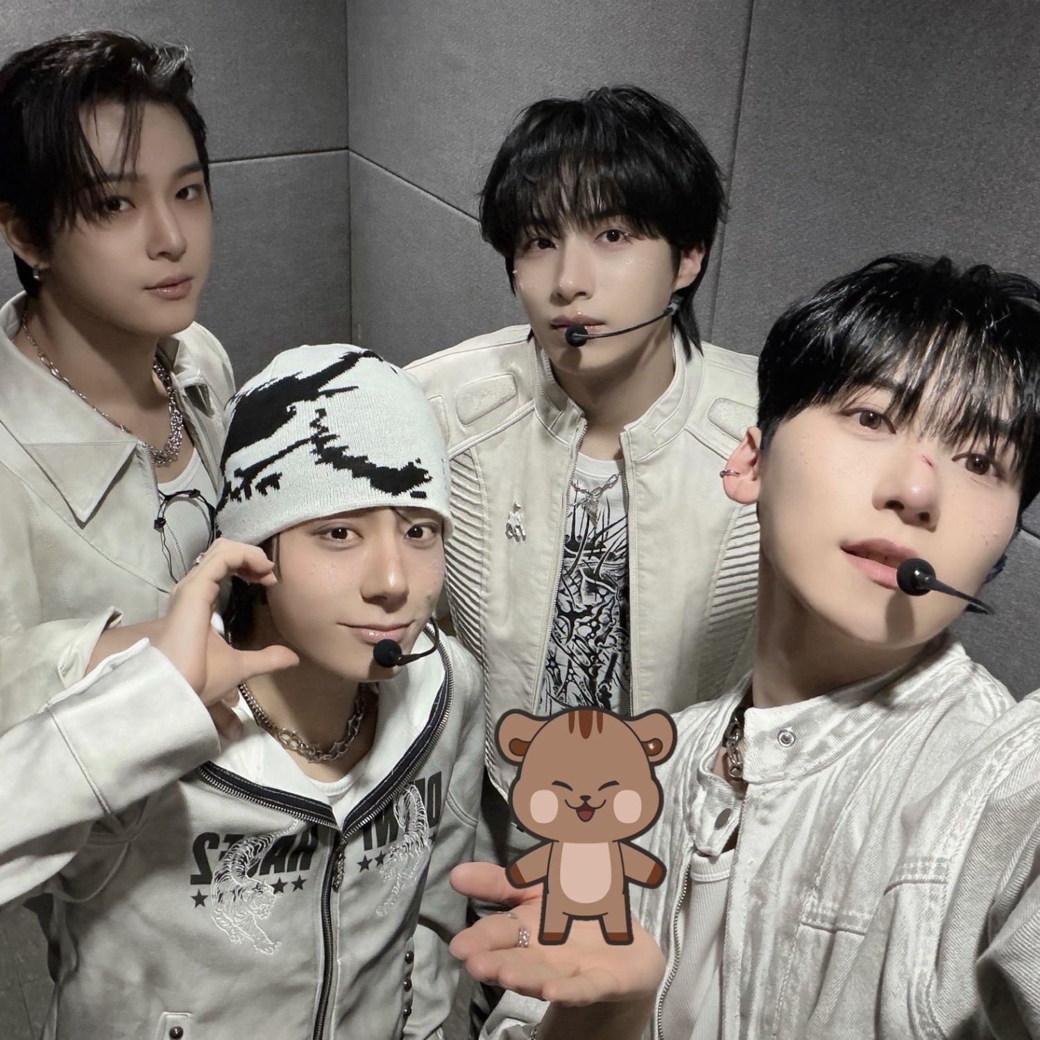 A moment captured by Seoho (ONEUS)'s fan