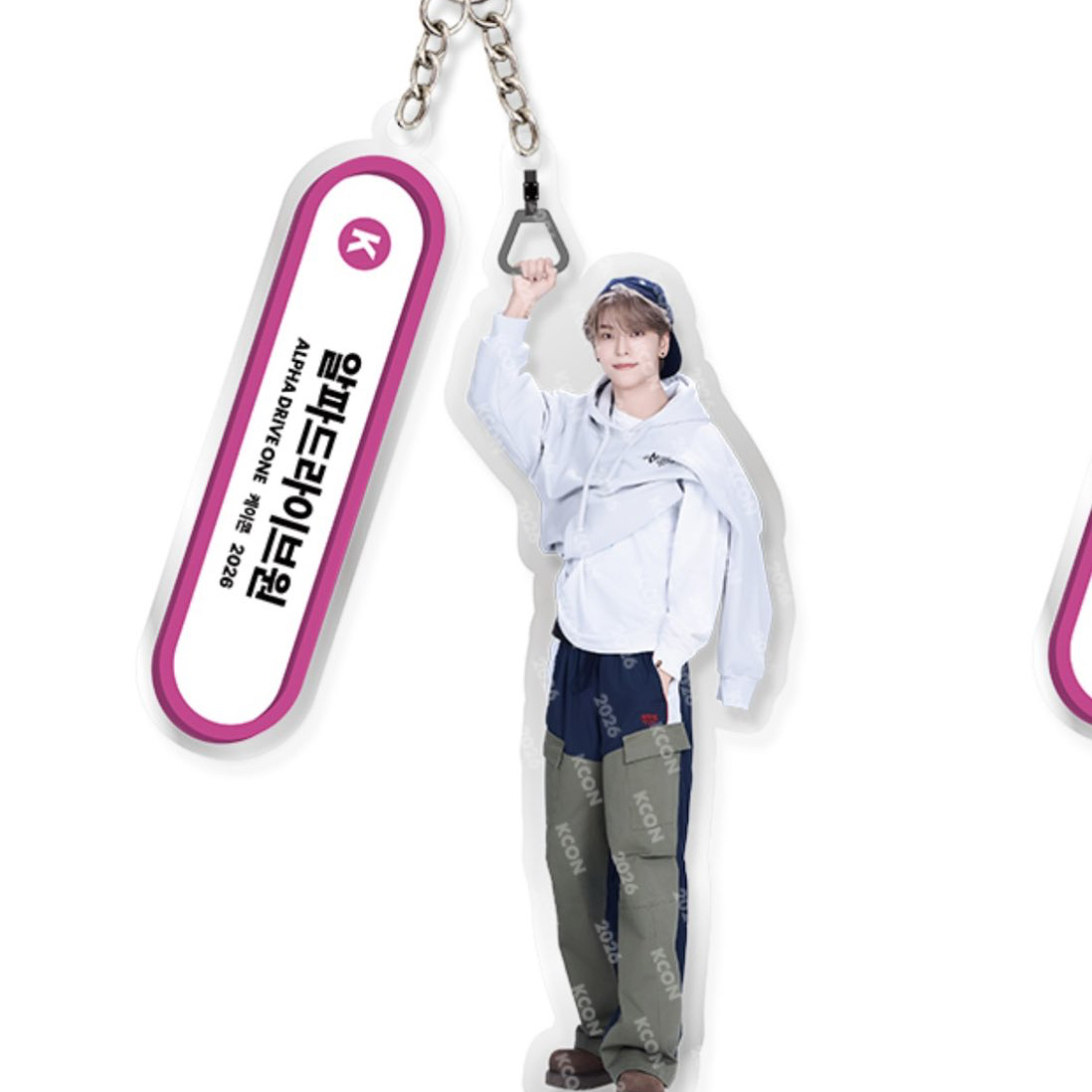 A moment captured by He Xinlong (ALPHA DRIVE ONE)'s fan