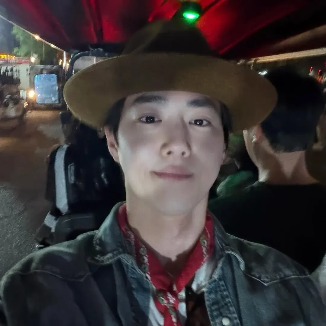 수호 (EXO)의 비하인드 컷