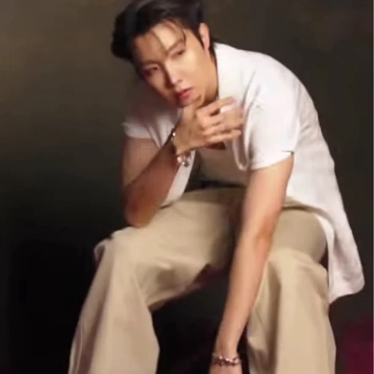 Potret di balik layar j-hope (BTS)