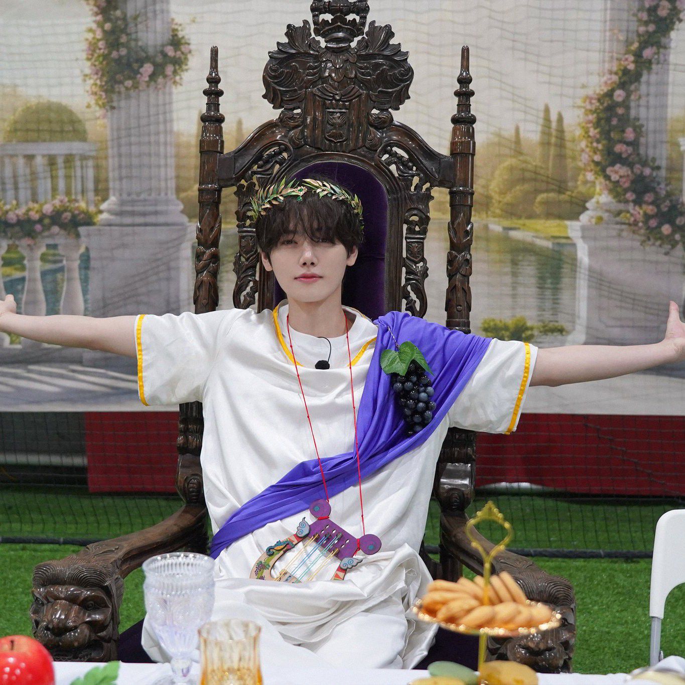 Latest photo of Minhee (CRAVITY)