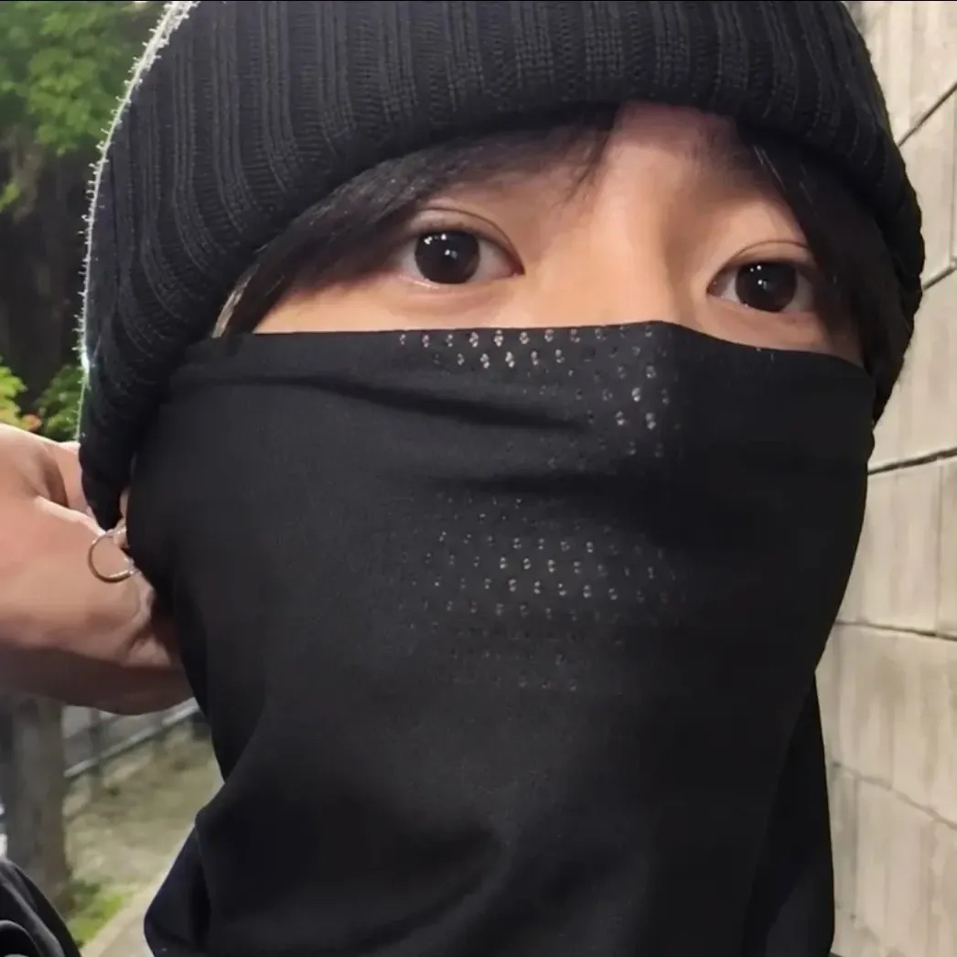 Foto aktivitas terbaru Jungkook (BTS)