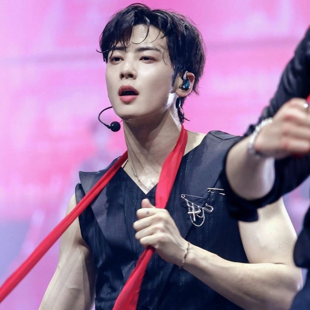 Behind-the-scenes cut of Eunwoo (ASTRO)