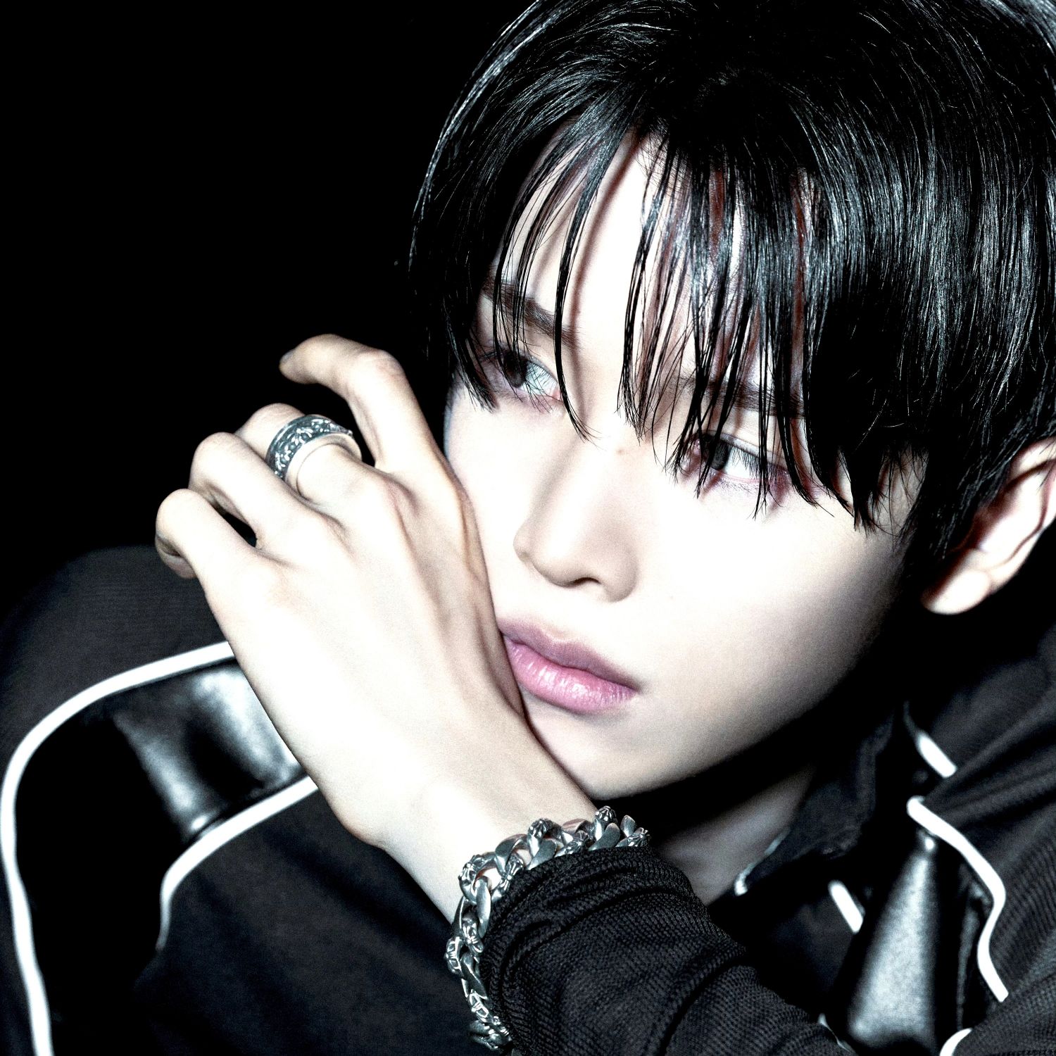 Latest photo of Sungchan (RIIZE)
