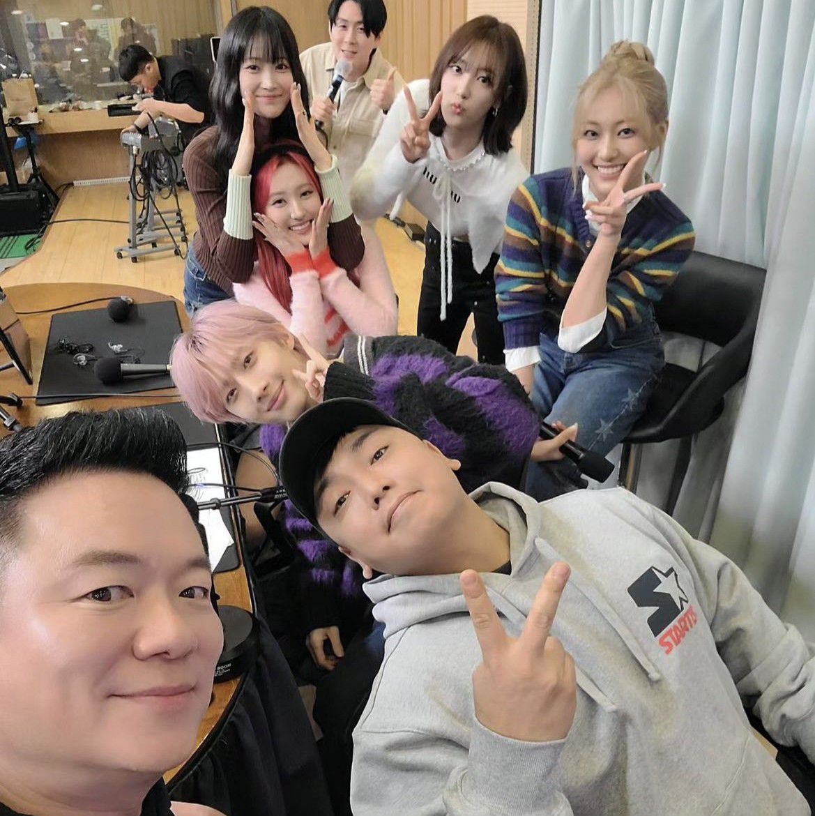 Recent activity shot of Hui (PENTAGON)