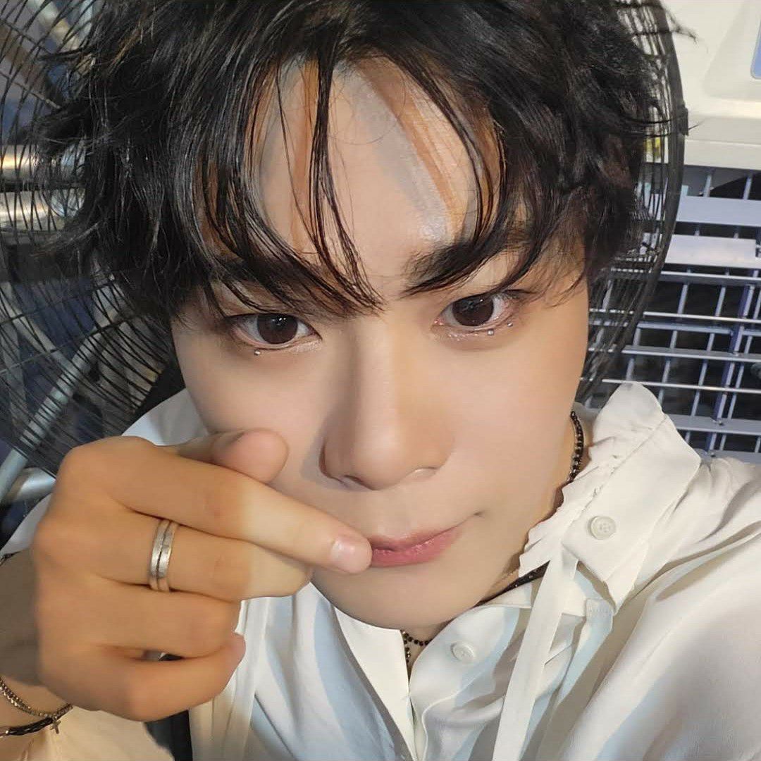 Behind-the-scenes cut of Moonbin (ASTRO)