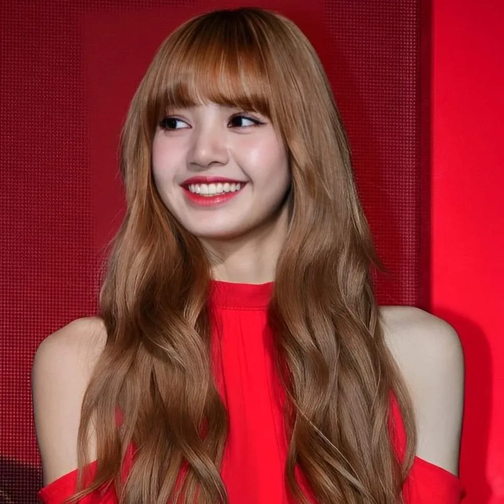 Momen yang diabadikan oleh penggemar Lisa (BLACKPINK)