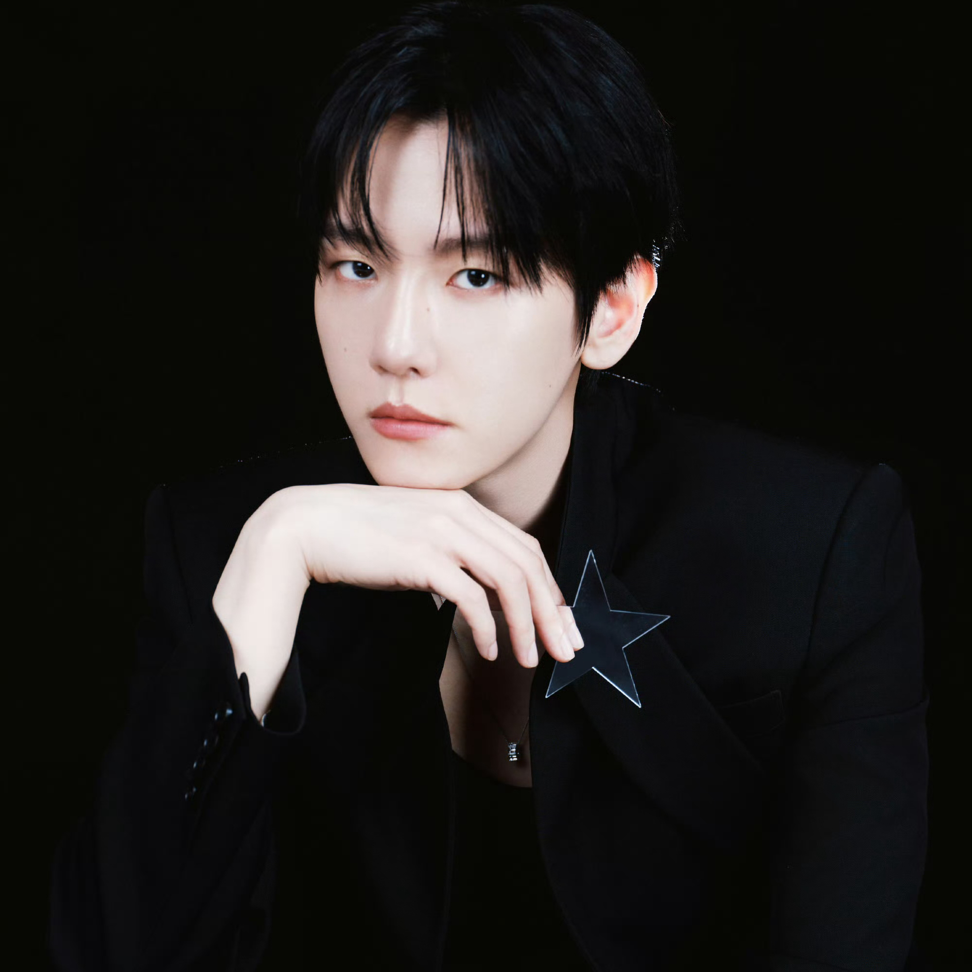 Behind-the-scenes cut of Baekhyun (EXO)