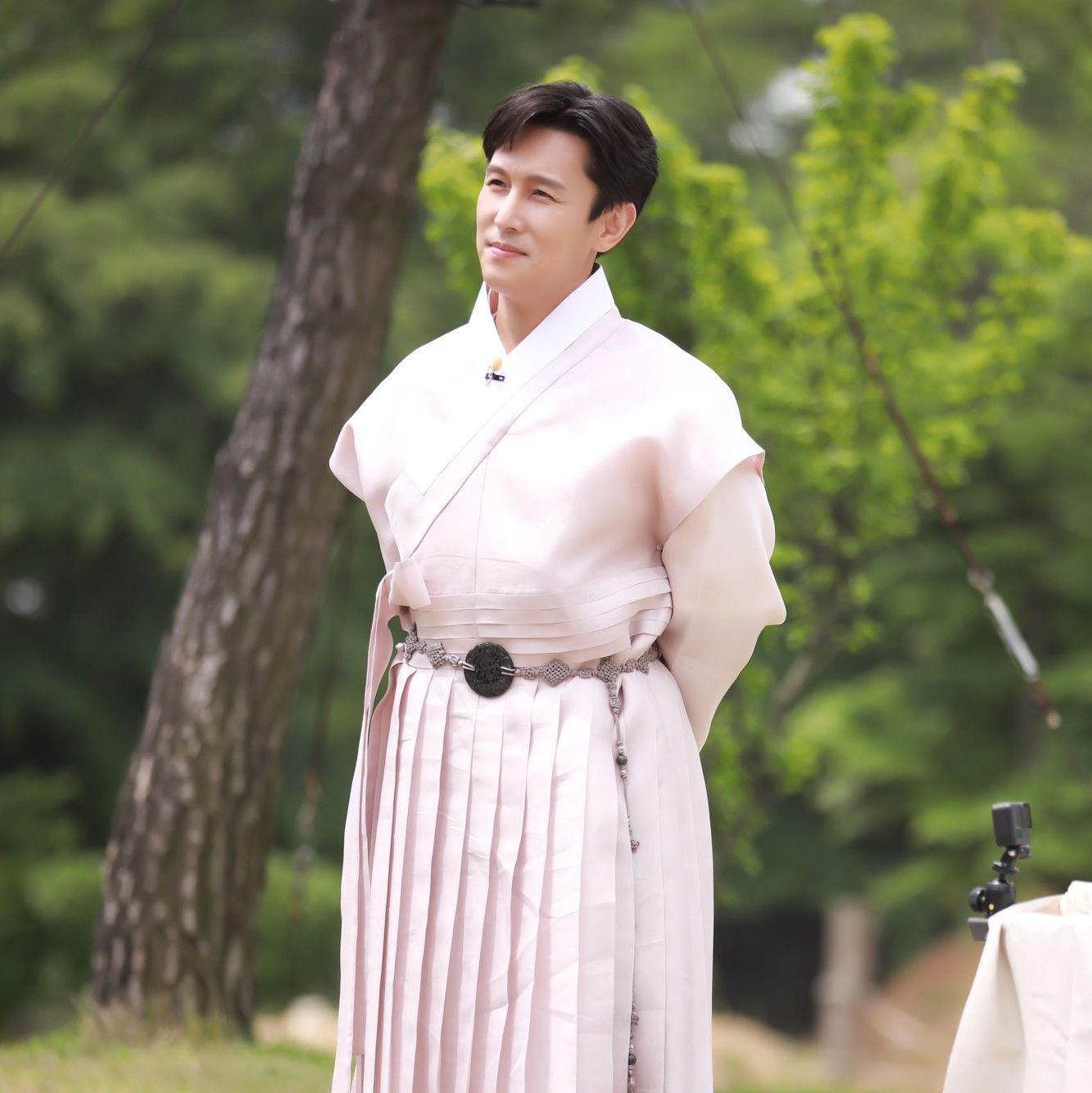 Behind-the-scenes cut of Kim Dongwan (SHINHWA)