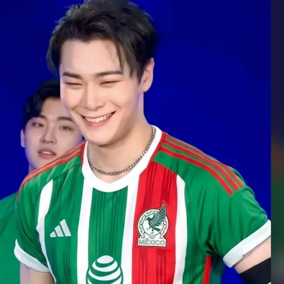 Behind-the-scenes cut of Moonbin (ASTRO)