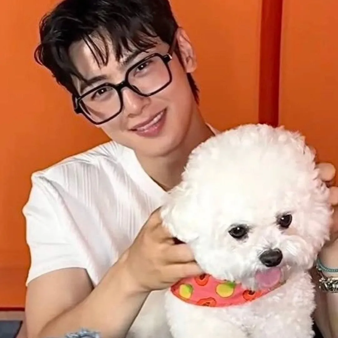 Latest photo of Eunwoo (ASTRO)