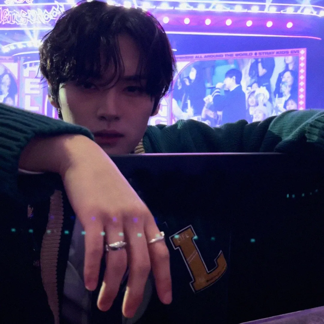 A moment captured by Lee Know (Stray Kids)'s fan