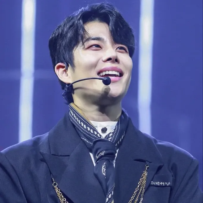 Behind-the-scenes cut of MJ (ASTRO)