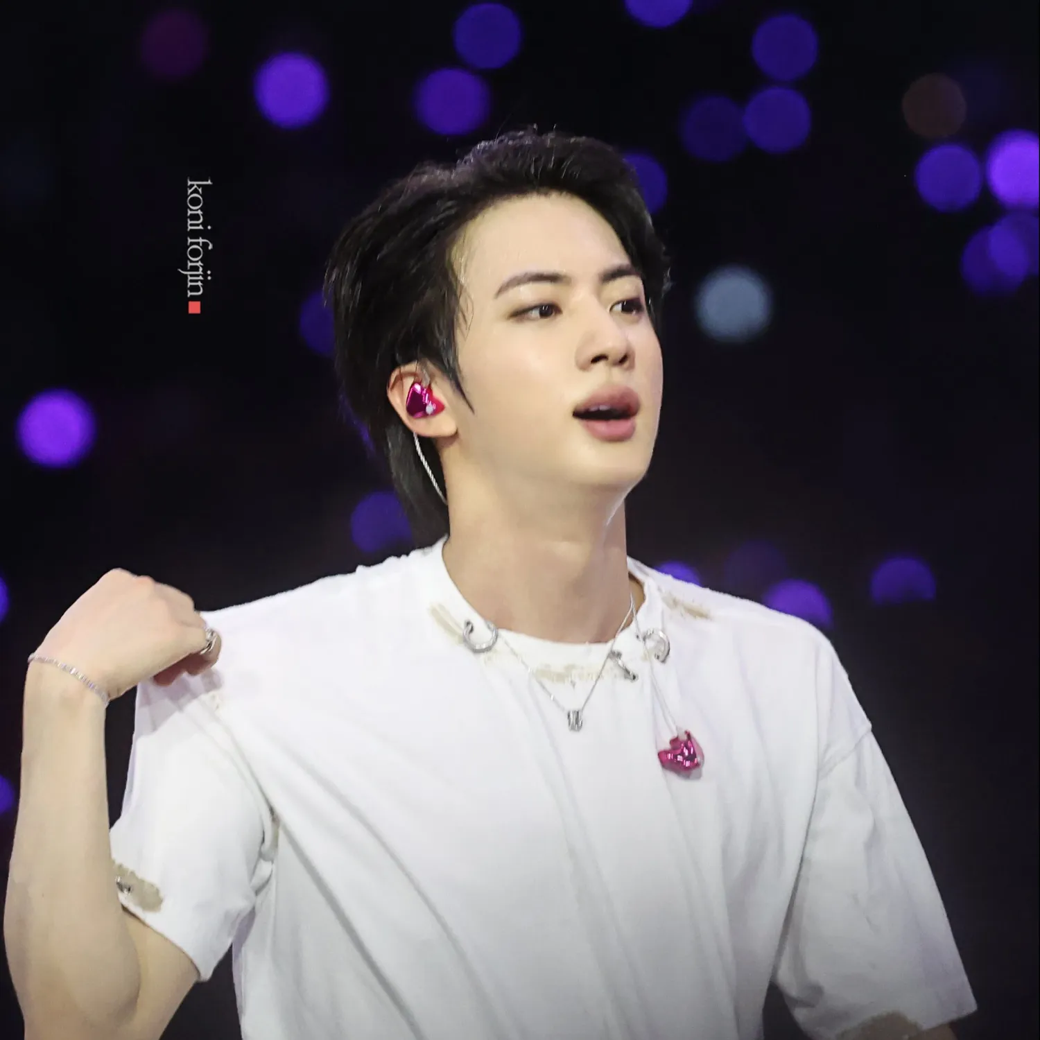 Behind-the-scenes cut of Jin (BTS)