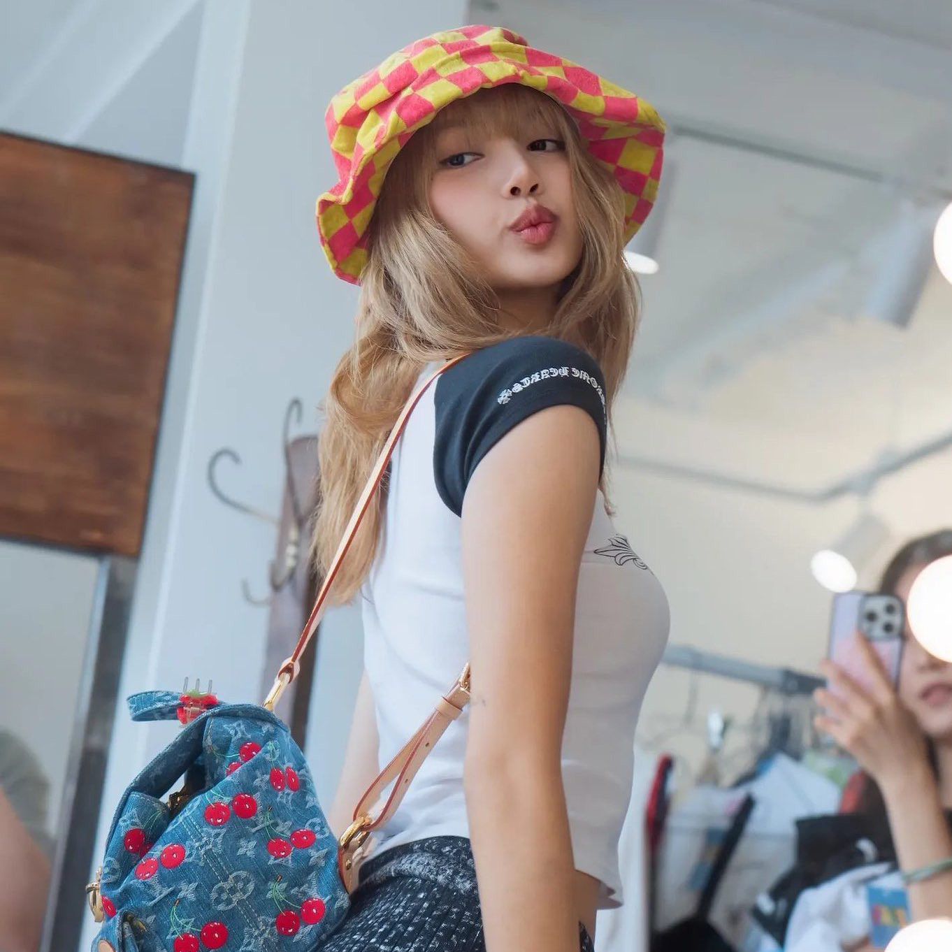 Latest photo of Lisa (BLACKPINK)