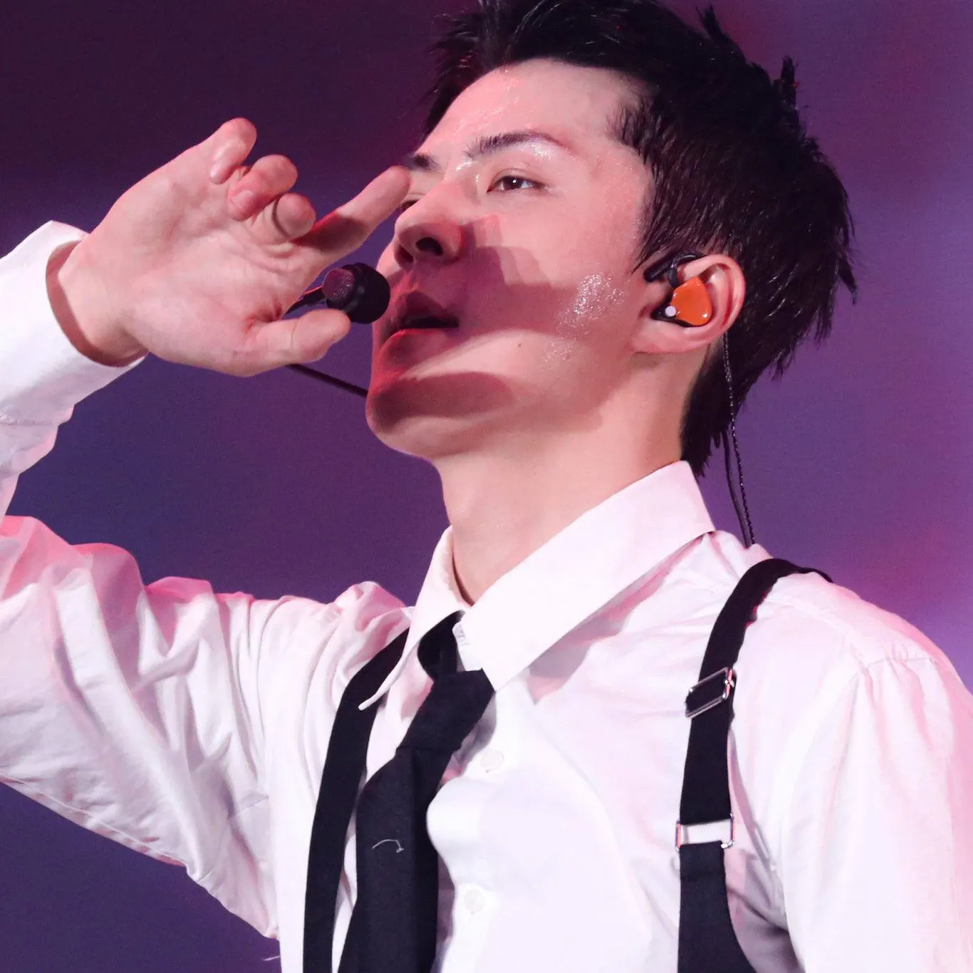 Potret di balik layar EXO