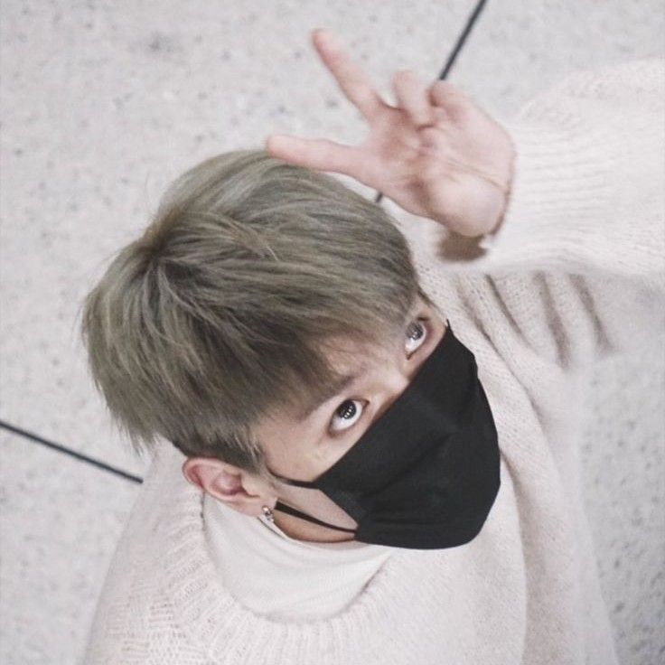 Behind-the-scenes cut of Taeyong (NCT 127)