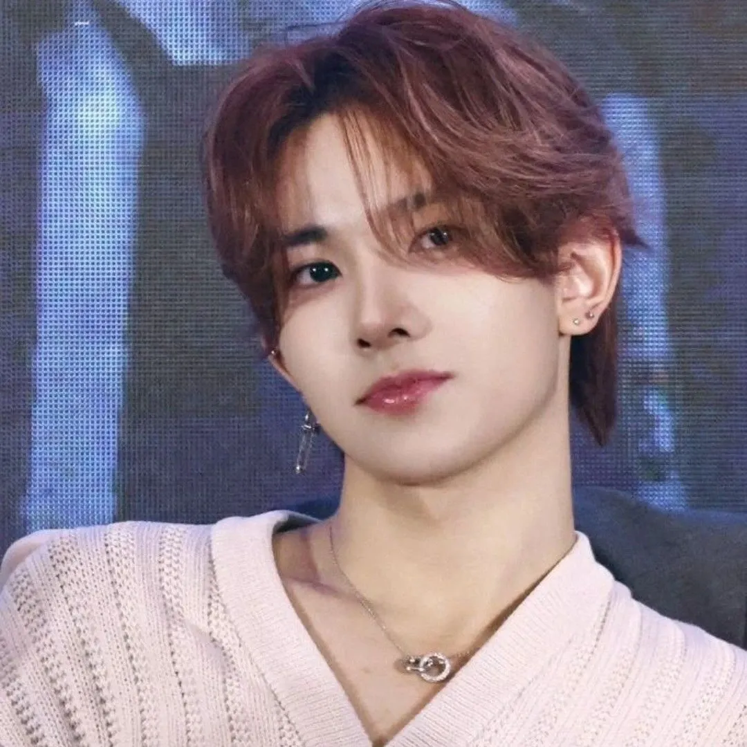 Latest photo of Heeseung