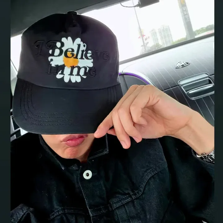 Momen yang diabadikan oleh penggemar j-hope (BTS)