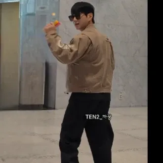 Latest photo of Hwang Chiyeol