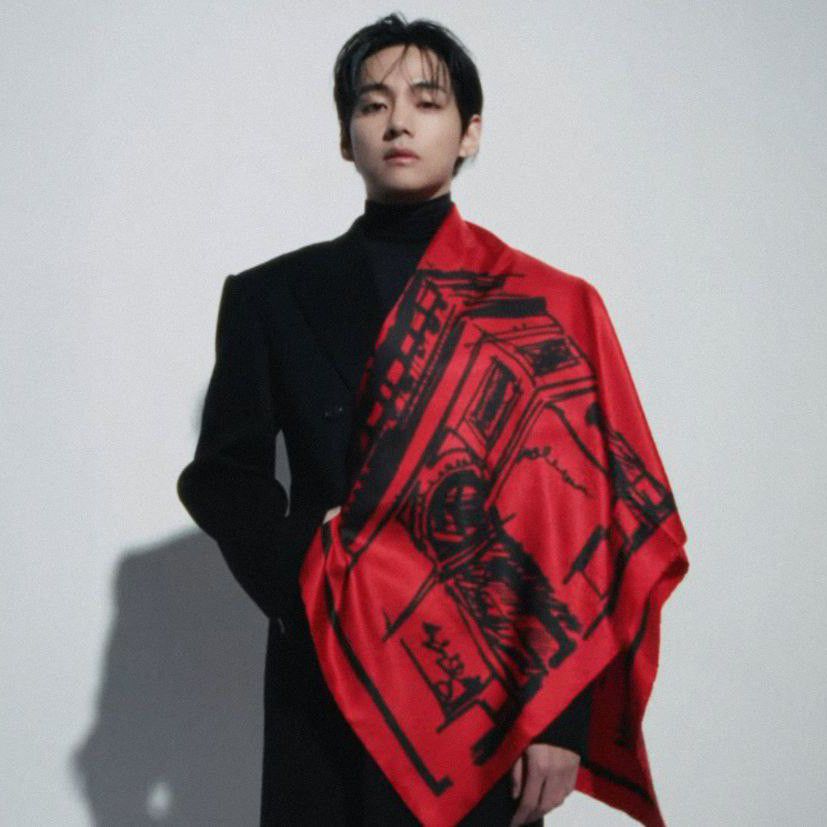 Recent activity shot of V (BTS)