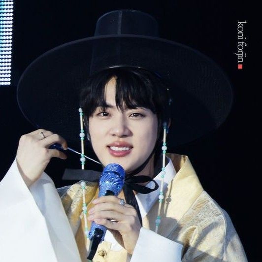 진 (방탄소년단) 최근 활동샷