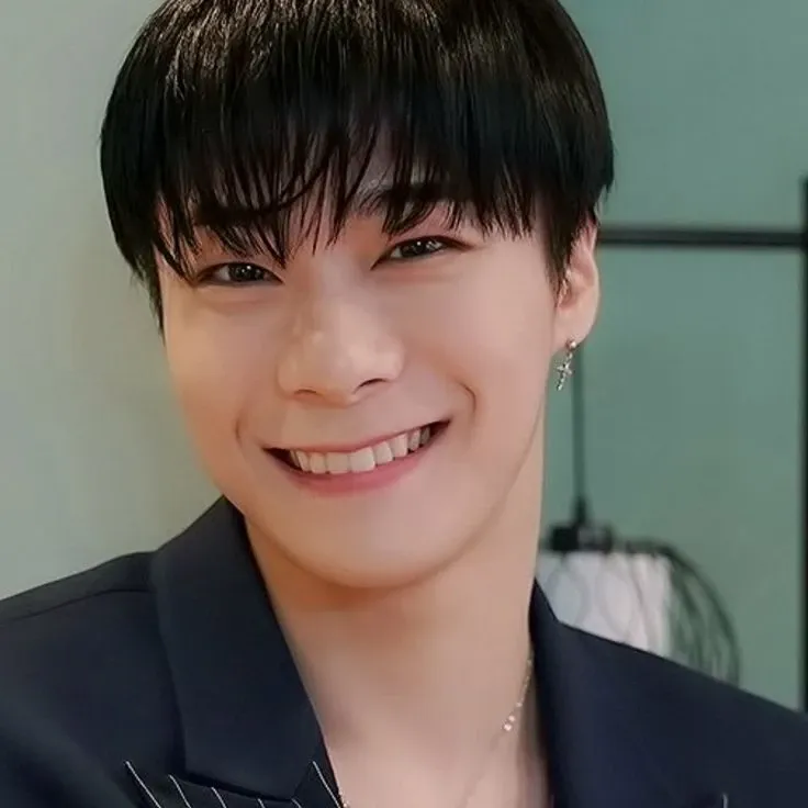 Recent activity shot of Moonbin (ASTRO)