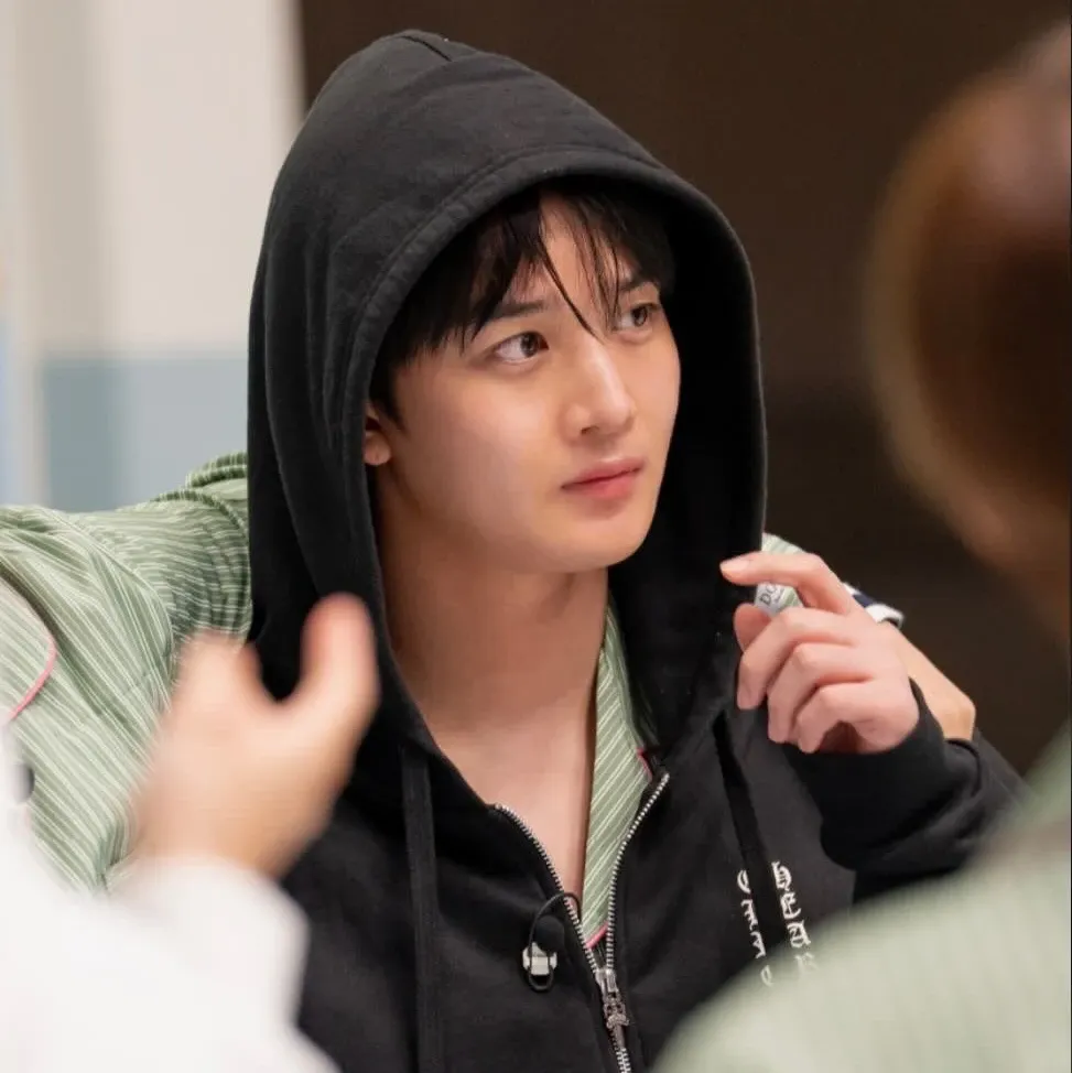 A moment captured by Bae Jinyoung's fan